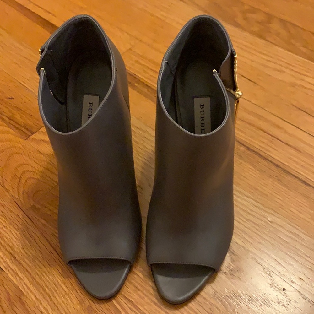 Burberry shoes